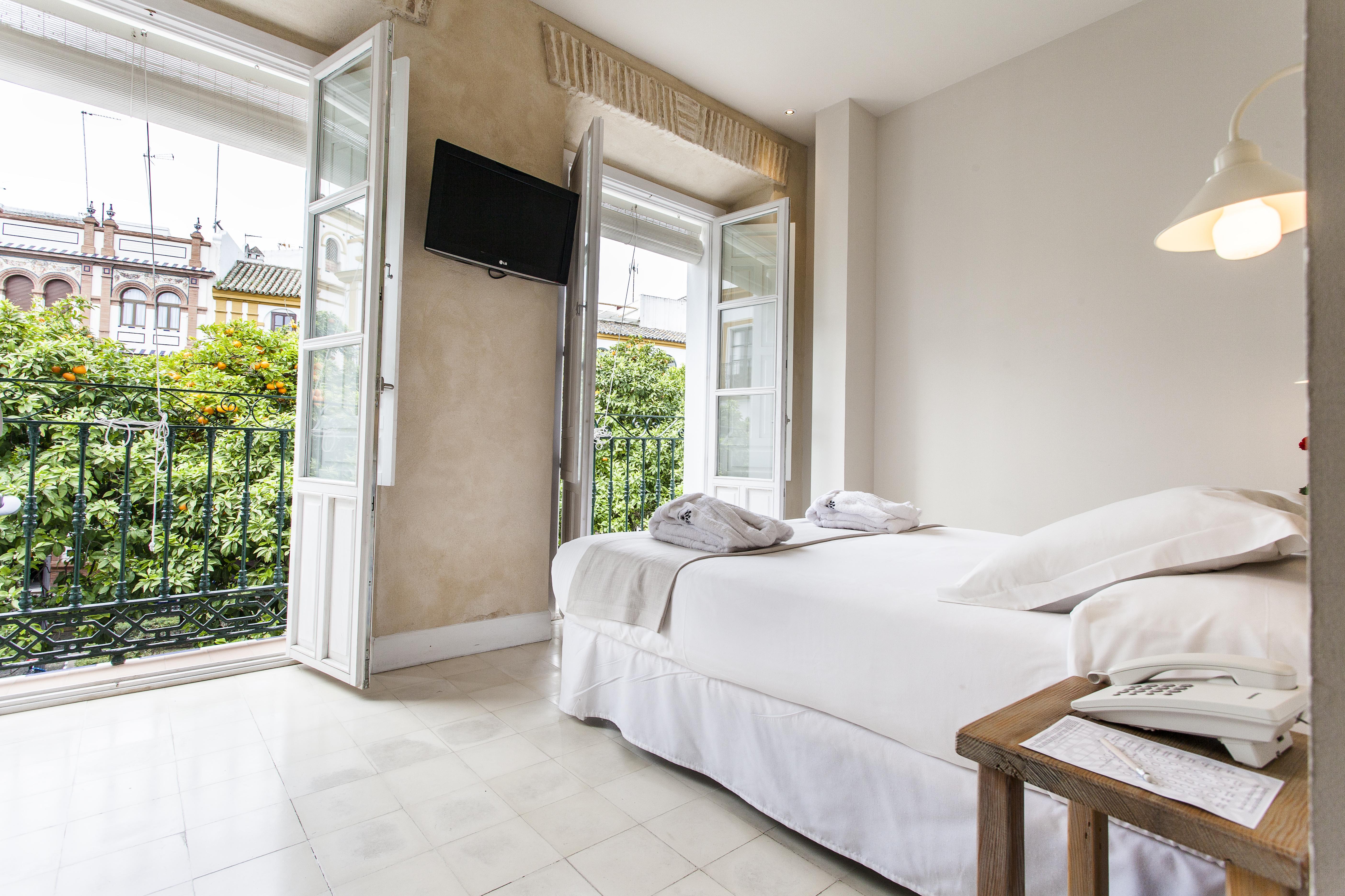Hotel Boutique Elvira Plaza Seville Exterior photo