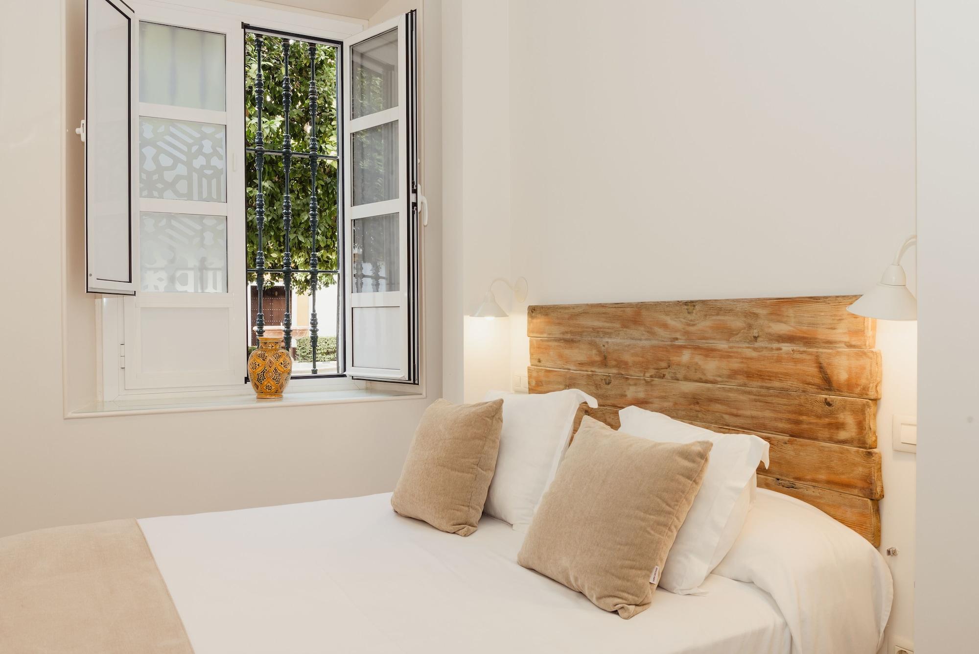 Hotel Boutique Elvira Plaza Seville Exterior photo